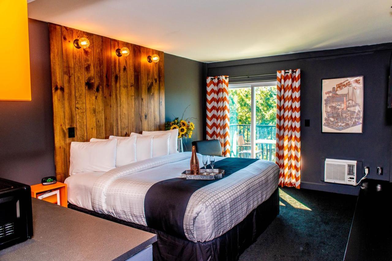 Uptown Hotel St Pete Αγία Πετρούπολη Εξωτερικό φωτογραφία